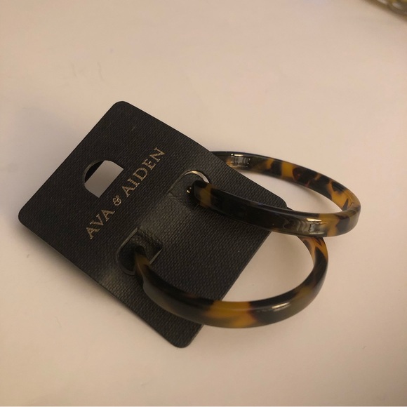 3/$20 Ava & Aiden Earrings NWT - Picture 1 of 6